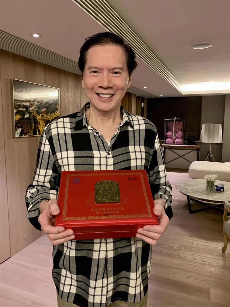 1595409944875411.jpg 向華強2.jpg